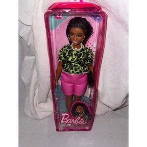 Barbie Doll Extra Fly Curvy Brunette Pink Shorts Green Leopard‎ Top New